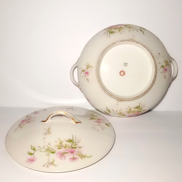 Vintage 1900's Elegant GDA Limoges Round Covered Serving Dish - Picture 7 of 11